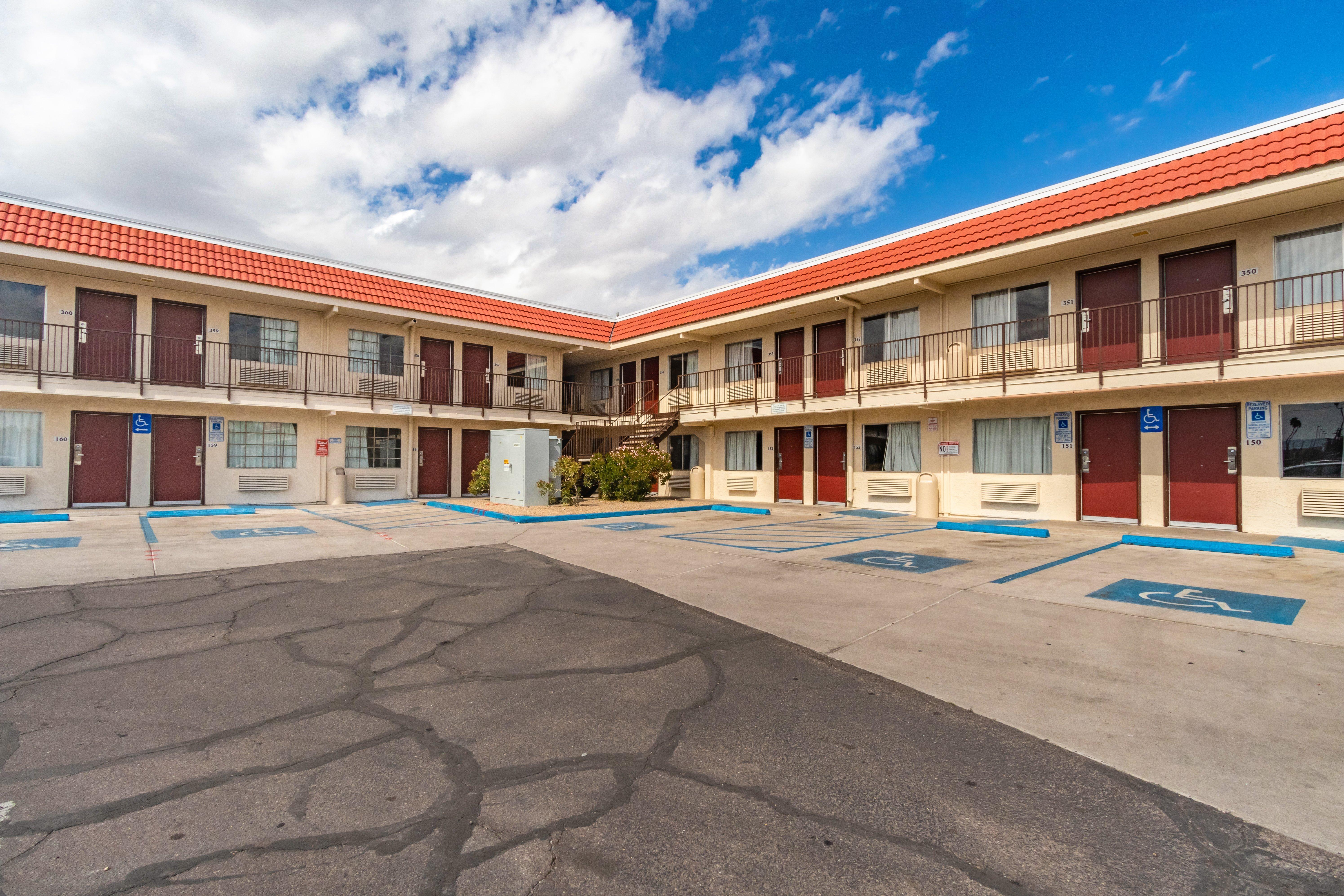 Red Roof Inn Phoenix- Midtown Exterior photo