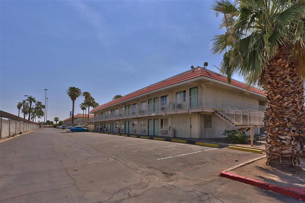 Red Roof Inn Phoenix- Midtown Exterior photo